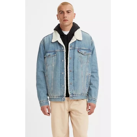 SOLD!! Levi’s Men's Denim Sherpa Lined Trucker Jacket - Picture 5 of 7